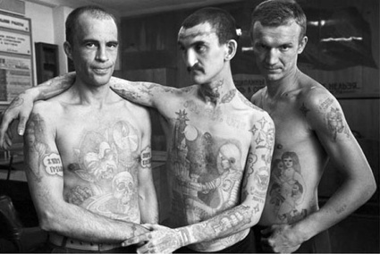 03guysrussian_prison_tattoos_07_small.jpg