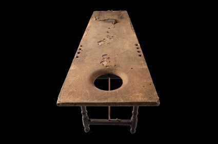 0Front view of dissecting table © Science Museum, Science and Society Picture Library.jpg