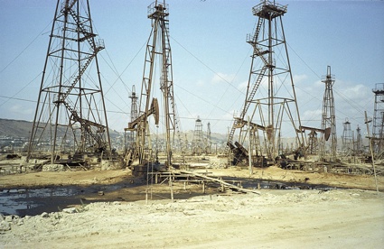 0bibi-heybat_oilfield.jpg