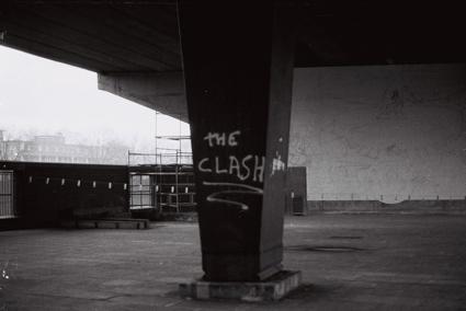0i0tlc_jon_savage_the_clash_graffiti1.jpg