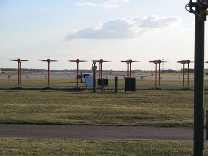 0lakenheath_runway_500px.jpg