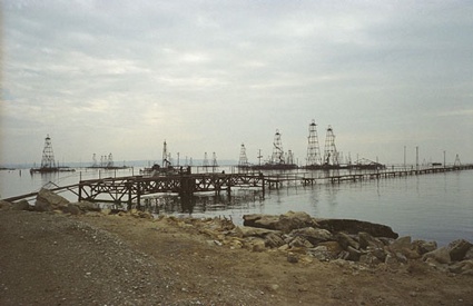 0oilfield_sea_500px.jpg