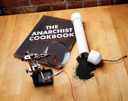 0pl_print_anarchistcookbook_f.jpg