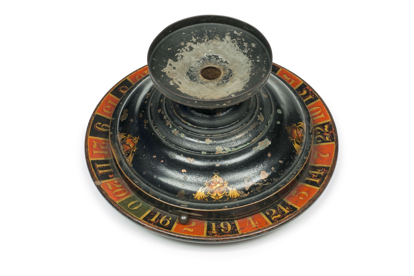 1a4. Gambling Doctored roulette wheel seized from Barnet Fair, c.1885 ∏ Museum of London