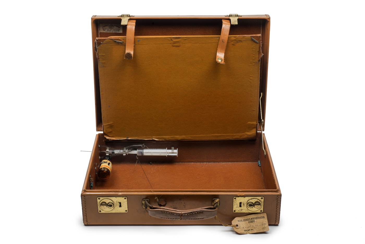 Ronnie and Reggie Kray: Briefcase with syringe and posion intended for use against a witness at the Old Bailey (never used), 1968 © Museum of London