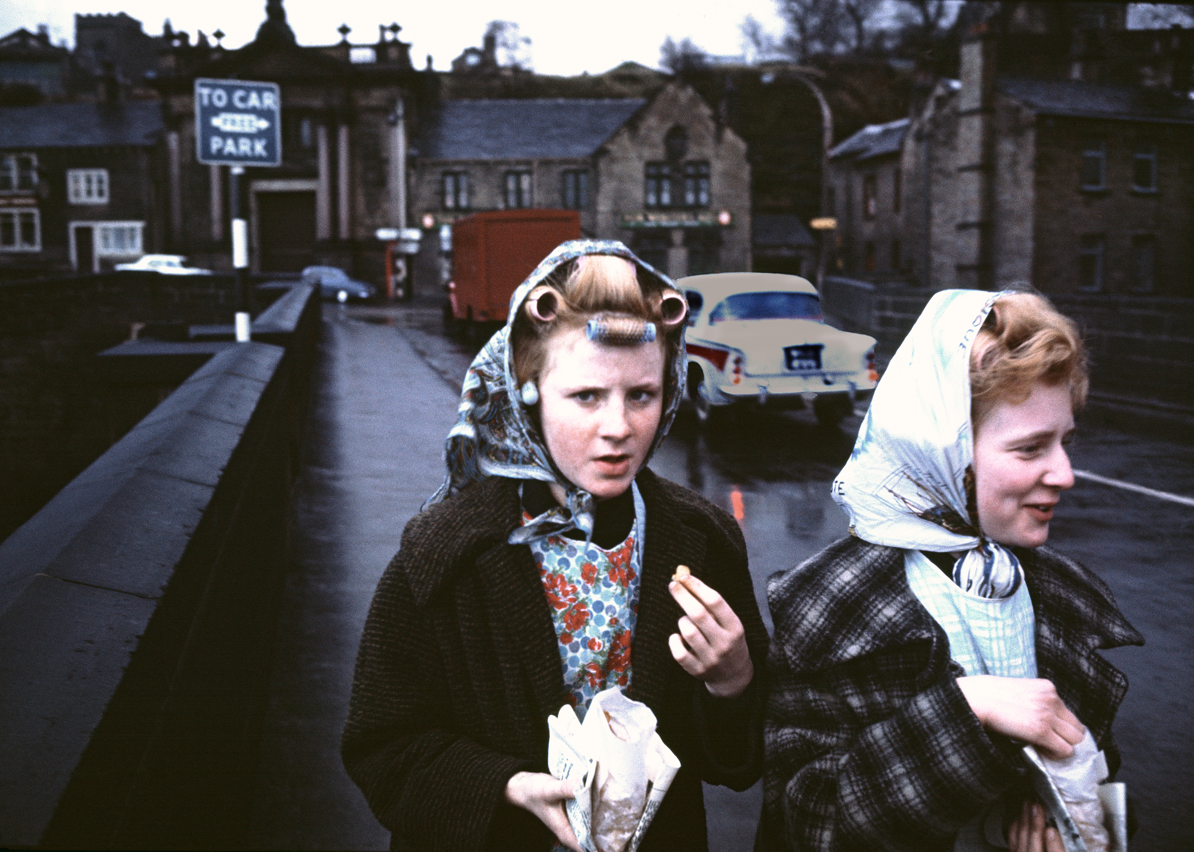 Mill girls, 1960. Courtesy of John Bulmer